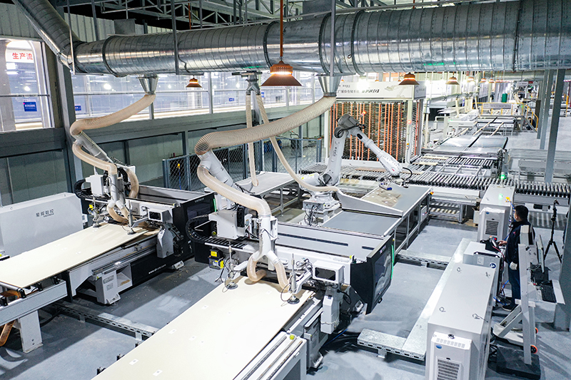Live-udsendelse af GoldenHome CNC intelligente produktion